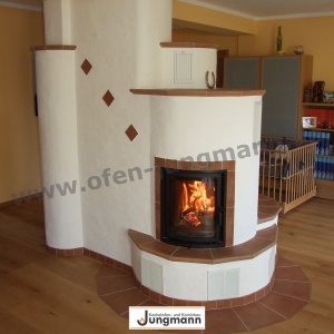 Kachelöfen mit keramischen Zügen