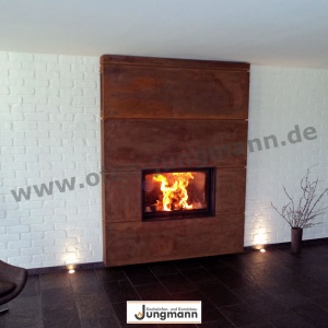 Heizkamin im modernen Rost-Look