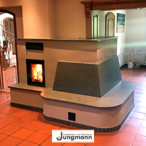 Kachelofen, der durch den Meisterbetrieb Ofen Jungmann aus Delbrück gebaut wurde